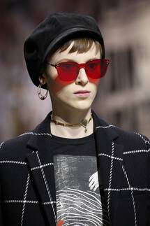 Details Christian Dior , Details Dior Fall 2018 Ready-to-Wear , Детали показа Кристиан Диор , Детали показа Диор осень зима 2018 , Fashion show , неделя моды в Париже , PFW , Мария Грация Кьюри , Mainstyles